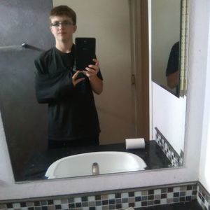 Meet your Posher, Ethan